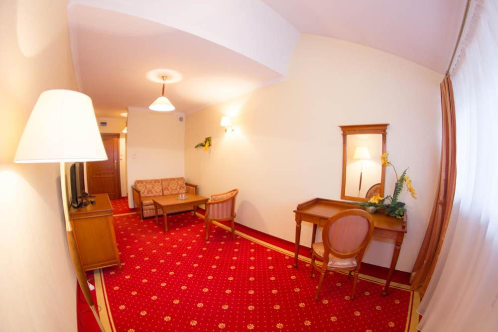 Hotel Stodolka Cminsk Exterior foto